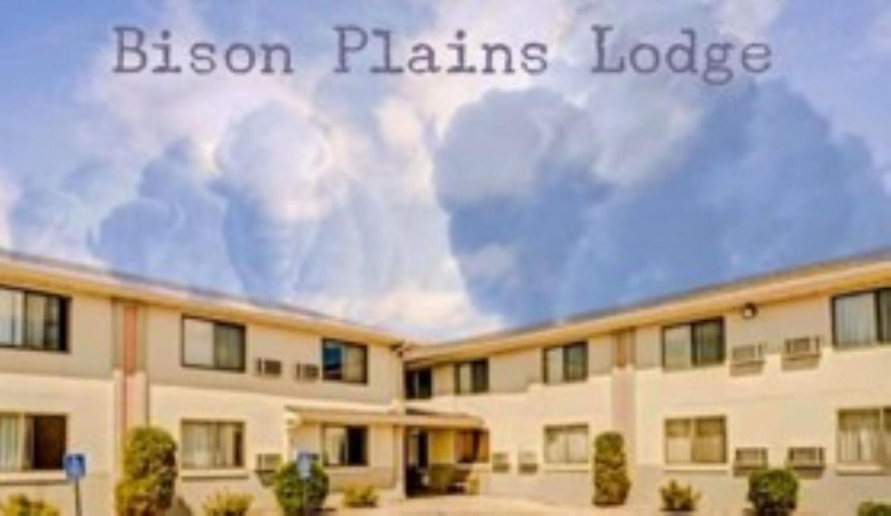 Bison Plains Lodge Moorhead Bagian luar foto
